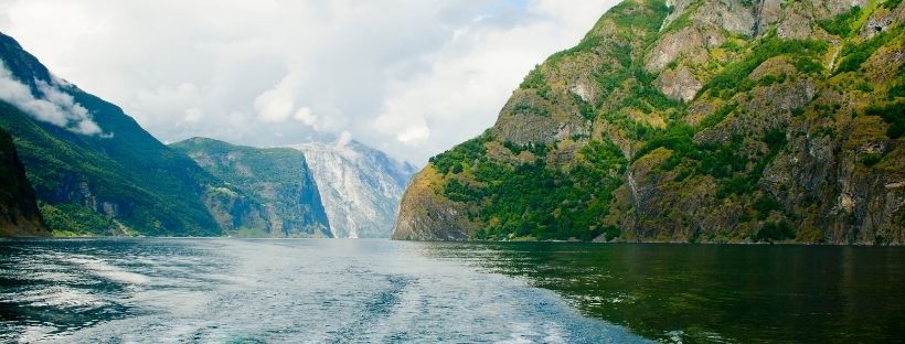 Vue fjord de norvège depuis la mer