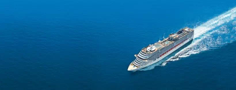 Le MSC Fantasia en pleine mer