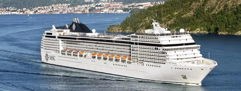Le navire de croisière MSC Poesia