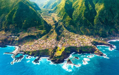 Croisière Entre Volcans et Océan