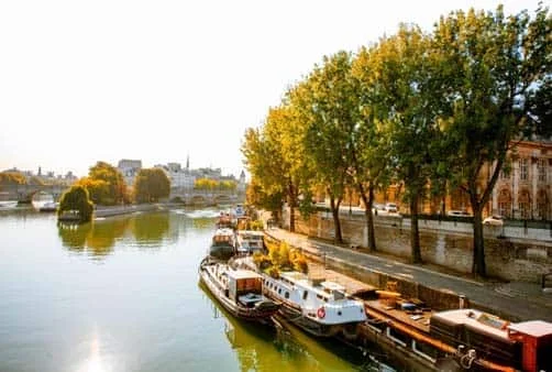 Croisière De Paris, la Ville Lumière aux rivages de la Normandie, Une croisière festive et gourmande sur la Seine à bord d\'un bateau à roue à aubes (formule port/port) (PRG_NOVPP)