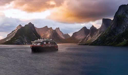 MS roald Amundsen
