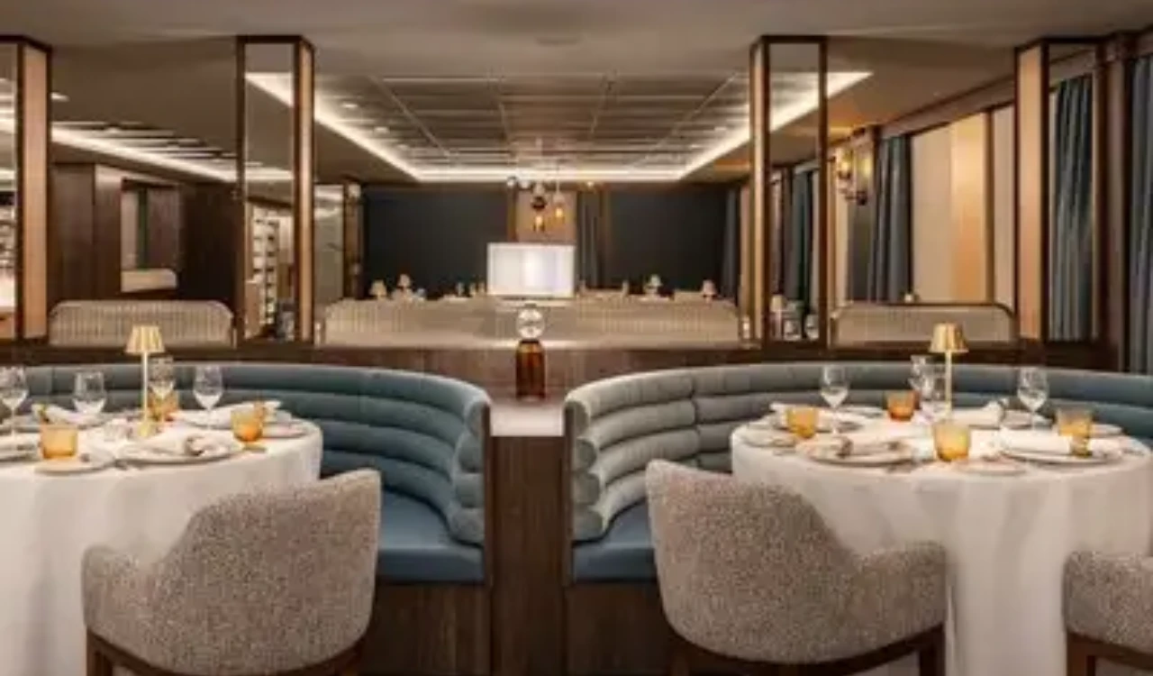 Restaurant élégant du Star Seeker