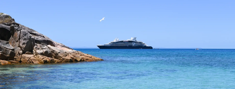 phot Le Laperouse Yacht Ponant au large