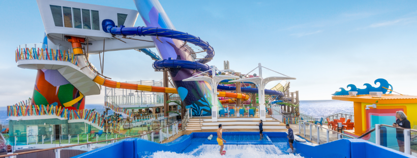 flow rider et Category 6 en arrière plan