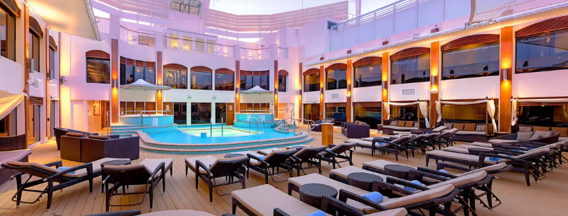 Piscine et espace r&eacute;serv&eacute; aux passagers The Haven
