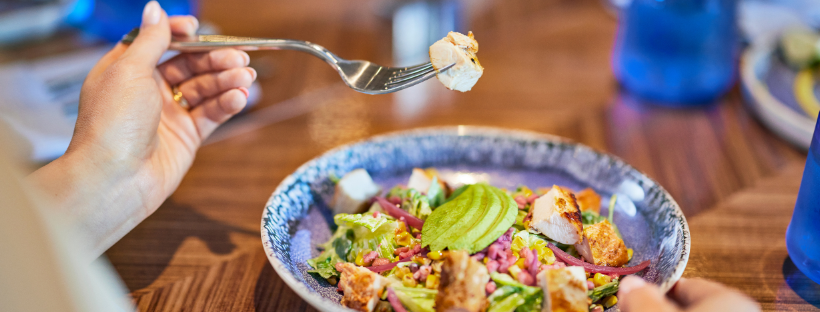 Zoom sur un plat au restaurant