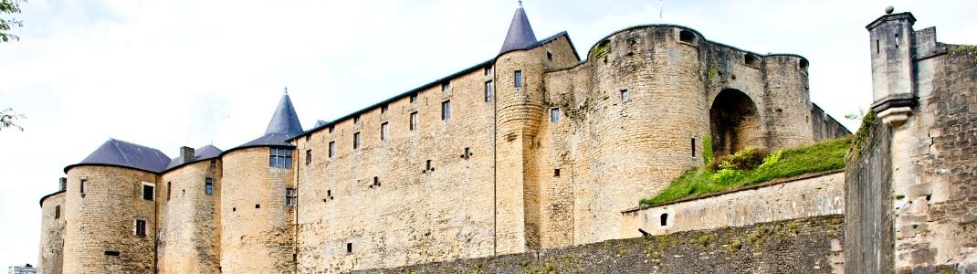 Chateau fort le plus étendu d'Europe Sedan epoque du Moyen-Age