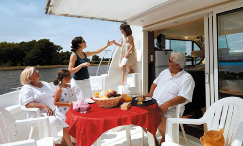 Convivialité à bord du bateau 