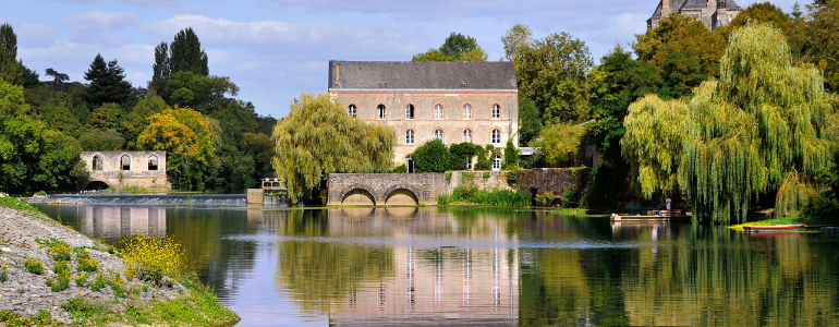 Louer un bateau sans permis sur Châteauneuf-sur-Sarthe