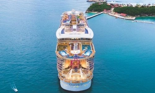 Bateau en vue a&eacute;rienne de la flotte Royal Caribbean 