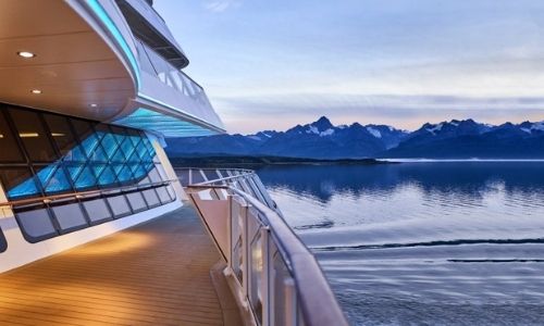  sublimes montagnes vu d’un bateau de croisière