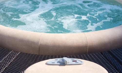 Aper&ccedil;u d'un jacuzzi fonctionnel