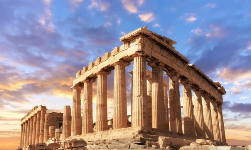 Le Parthénon à Athènes et ses colonnes, dans son état de ruine