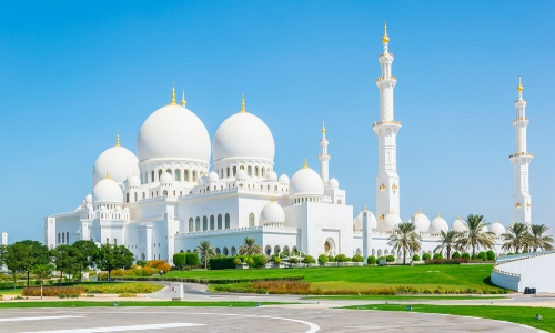 Photo de Abu Dhabi avec monument 