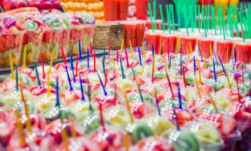 Variété de produits frais au marché de La Boqueria