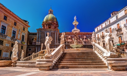 Photo de la place de la honte à Palerme, avec fontaine