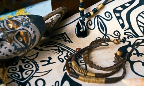 Motifs Maori, art polynésien