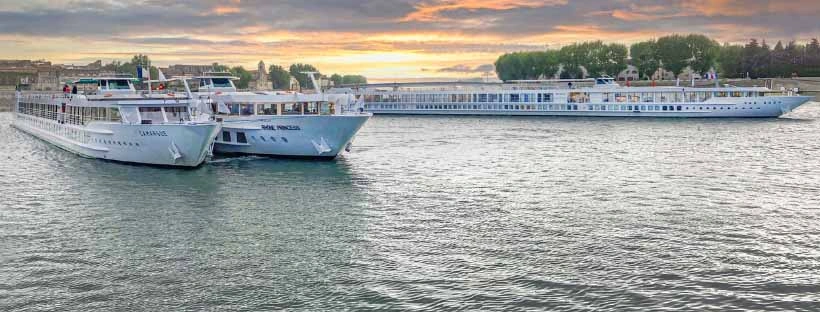 Le MS Rh&ocirc;ne Princess naviguant sur le Rh&ocirc;ne