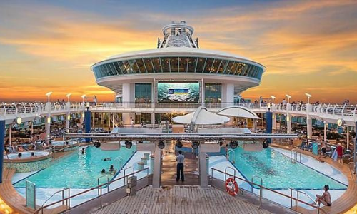 Les 2 piscines du Adventure of the Seas