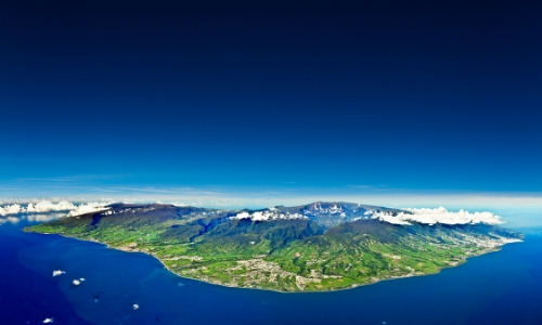 Vue aérienne sur l'ensemble de l'île de La Réunion