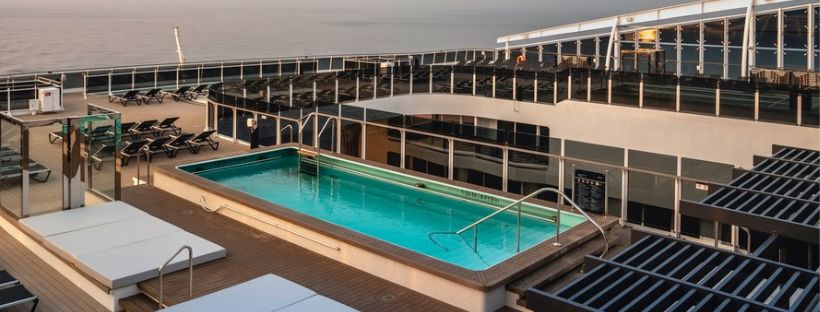 Piscine extérieure du navire msc