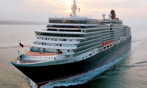 bateau de croisière Cunard sur l’eau