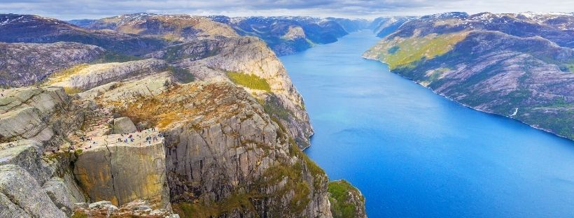 Escale de croisière dans les fjords de Norvège à Stavanger et son fjords Lysefjord