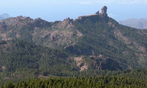 Le Roque Nublo à Grande Canarie vue du pic de las Nieves