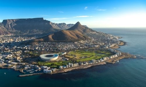 La ville de Cape Town en Afrique du Sud vue aérienne