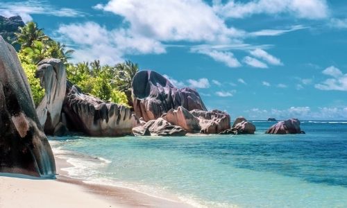 Plage des Seychelles et ses rochers fantastiques