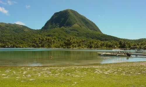 Le lac de Fa'una Nui à Huahine