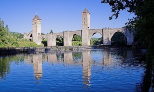 Le pont Valentré de Cahors arbore deux de ces tours