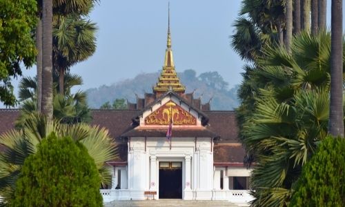 Un temple au village de Luang Pabrang au Laos