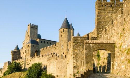 Les remparts fortifiés de la cité médiévale de Carcassonne