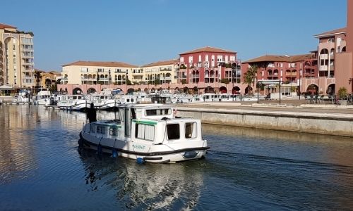 Base de location Locaboat au port de Lattes