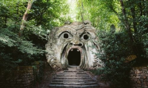 Le parc des Monstres proche de Rome, des sculptures étranges dans les bois 