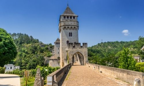Le pont Valentré de Cahors vue par la piétonne