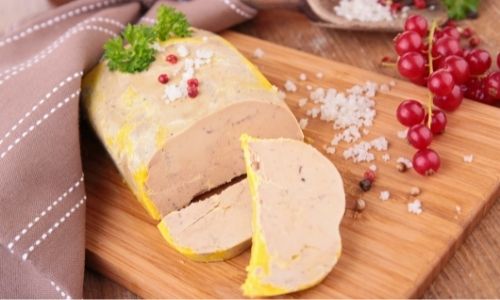 Foie gras de canard mi cuit et ses groseilles et son gros sel 