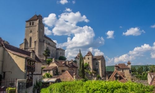 L'église et le village de Saint-Cirq-Lapopie